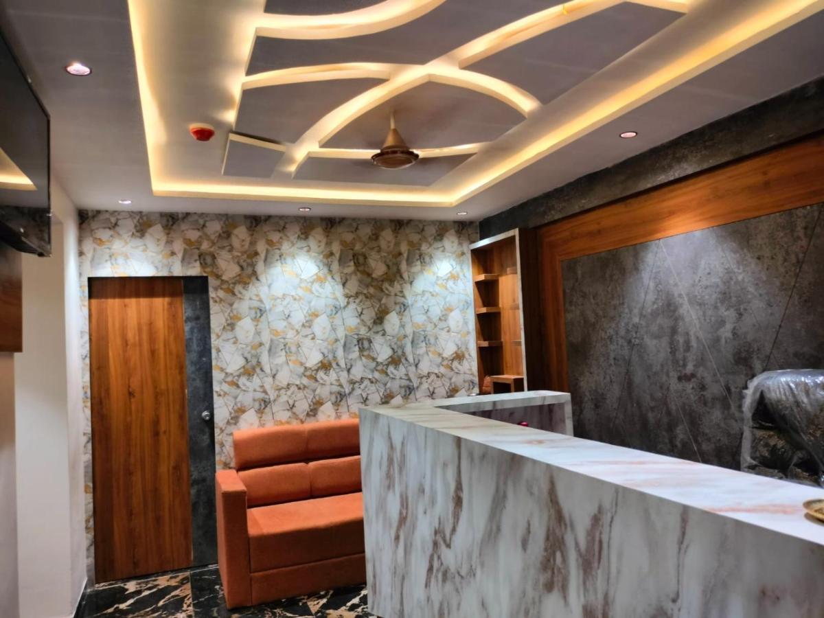 Hotel Paramount Villa Гандинагар Экстерьер фото